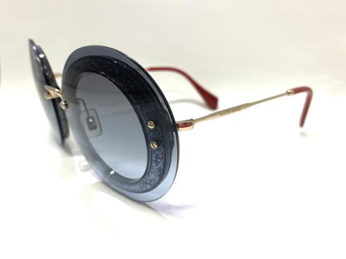 MIU MIUのミュウミュウ