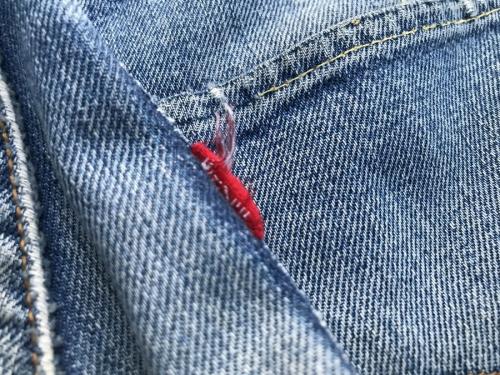 イエローステッチの古着