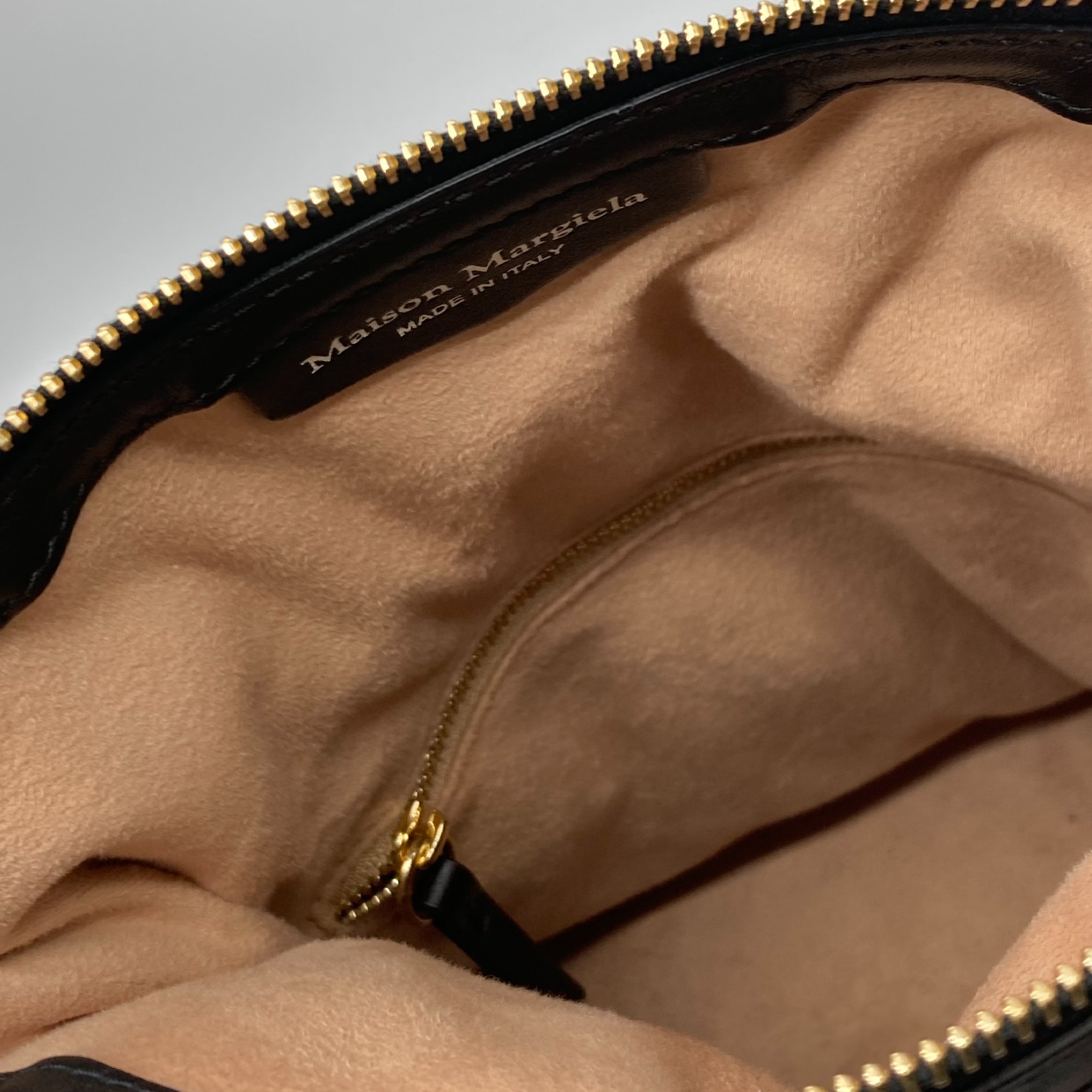 Maison Margiela/メゾンマルジェラ】より5AC 2WAYショルダーバッグが