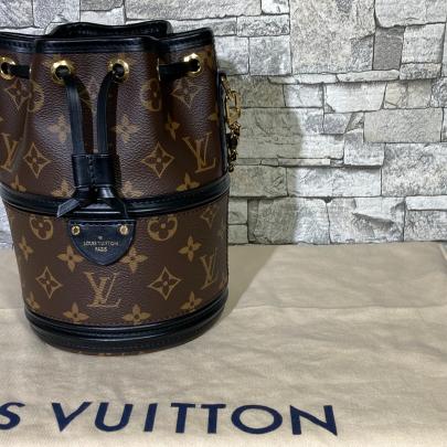 「ラグジュアリーブランドのLOUIS VUITTON 」