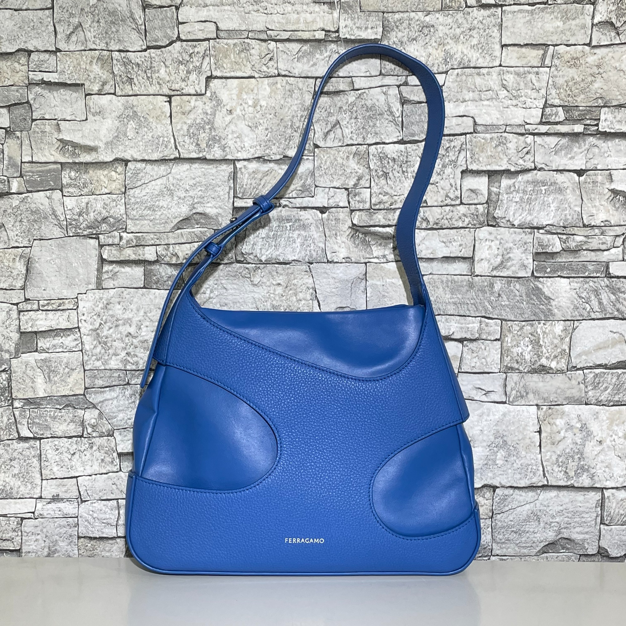 サルヴァトーレフェラガモ　38 155/70A 中古・古着通販】Salvatore Ferragamo (サルヴァトーレ