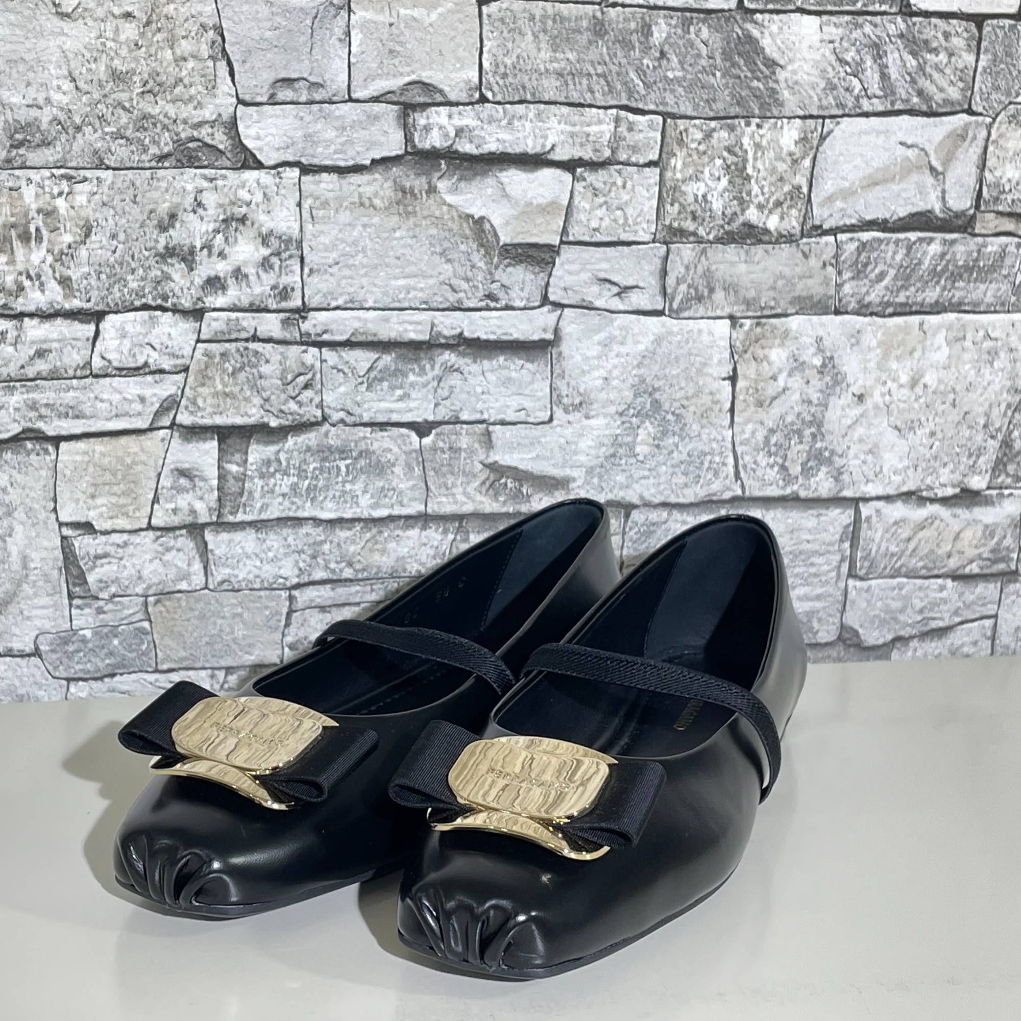 専用です❣️購入しないでくださいSalvatore Ferragamoフェラガモ Salvatore/フェラガモ】より 商品を複数買取入荷致しました