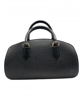 「ラグジュアリーブランドのLOUIS VUITTON 」