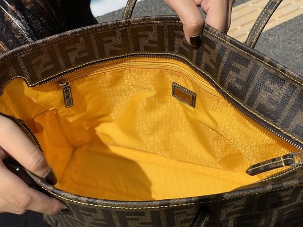 FENDI /フェンディ】人気再浮上のズッカ柄トートバッグが入荷