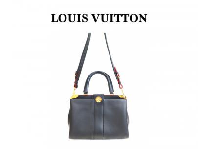 「ラグジュアリーブランドのLOUIS　VUITTON 」