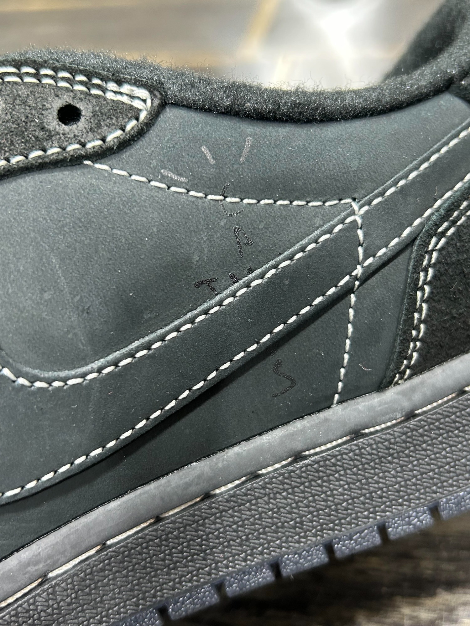 豪華”な一足 Travis Scott × Nike Air Jordan 1 Low OG SP 豪華”な一足 Travis Scott × Nike Air Jordan 1 Low OG SP