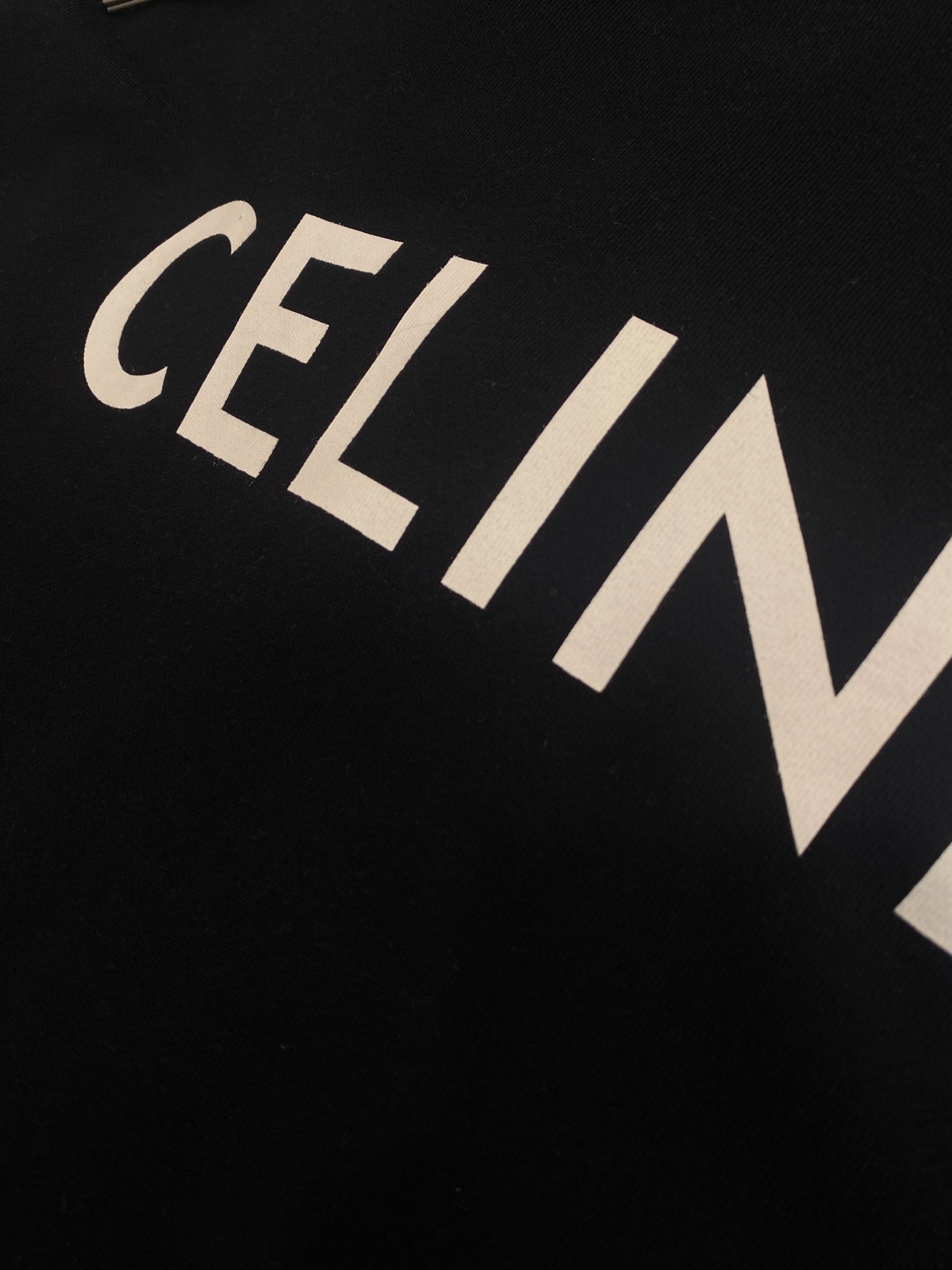 人気ラグジュアリーブランド【 CELINE/セリーヌ】より21SS ロゴ