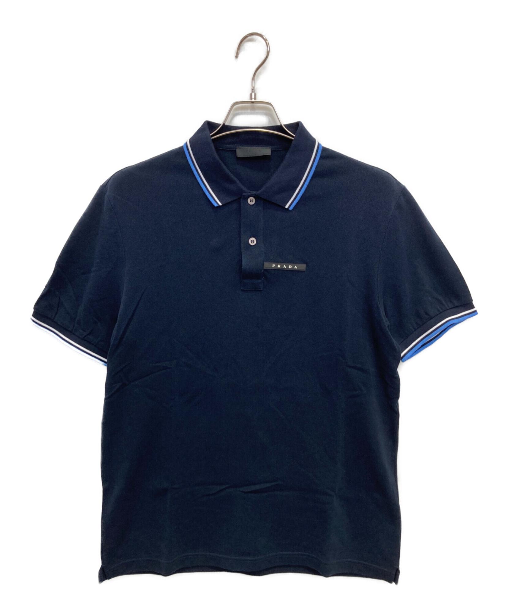 【美品】PRADA ブルーポロシャツ PRADA / プラダ】ポロシャツ | 夏の日常を格上げする上質なネイビーの