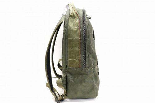 バックパックのBRIEFING