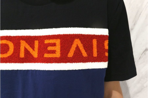 ジバンシーのTシャツ