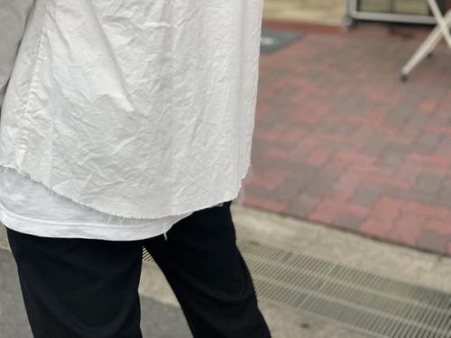 エレナ ドーソンのカットオフコットンシャツ