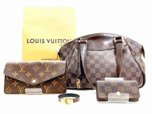 ラグジュアリーブランドのLOUIS VUITTON 　