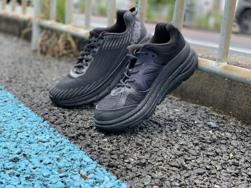 スニーカーのHOKAONEONE