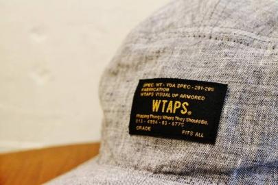 「WTAPSのダブルタップス 」