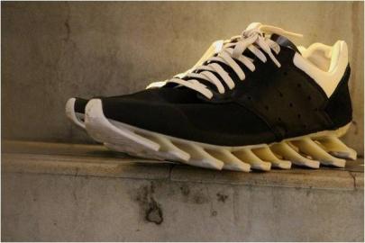 「adidasのRICK OWENS 」