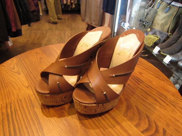世界中のセレブ愛用！Christian louboutin(クリスチャンルブタン)の