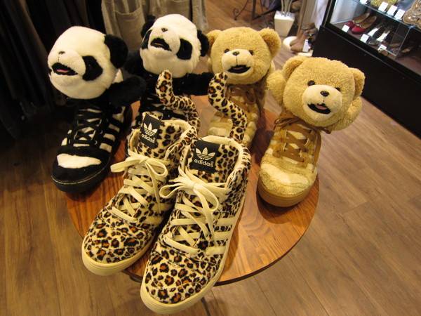 ジェレミースコット アディダスコラボスニーカー JEREMY SCOTT