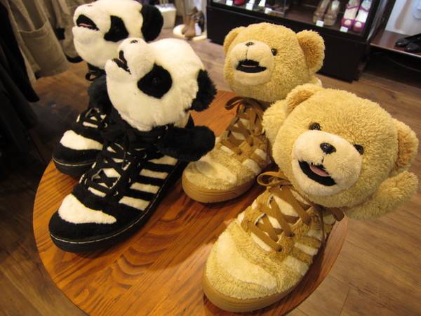 足元にインパクトを！！adidas(アディダス)×Jeremy Scott(ジェレミー ...