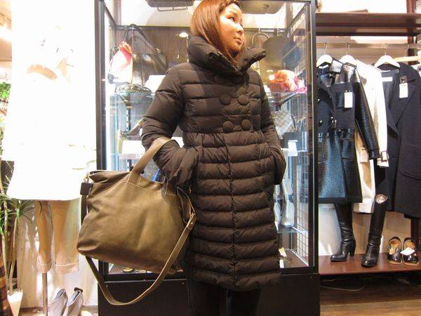 女性の冬には欠かせない！？そうです、MONCLER(モンクレール）の入荷
