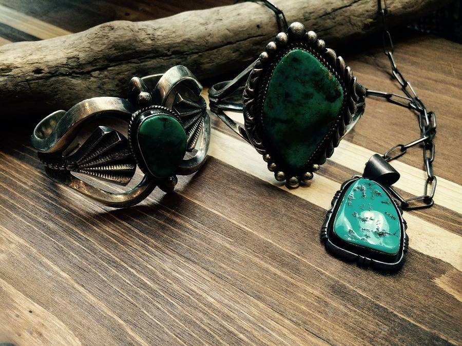 下北沢ならではのクオリティ ナバホ インディアンジュエリー 17 06 13発行