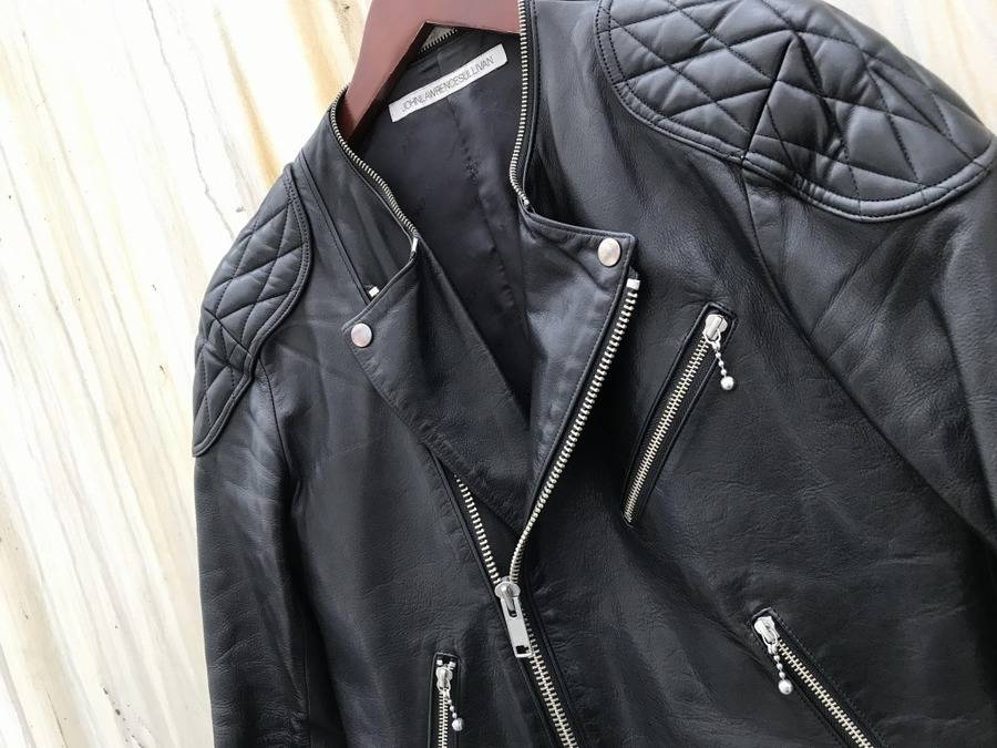 秋には上品なレザーを。ジョンローレンス・サリバンのライダース