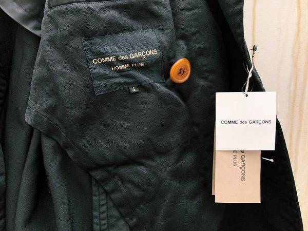 速報!!《COMME DE GARCONS HOMME PLUS》オムプリュスからポリ縮絨
