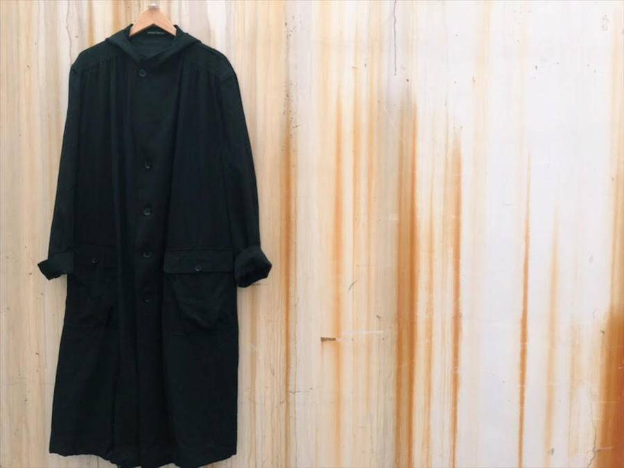 YOHJI YAMAMOTO POUR HOMME》プームオムの名作アウターたちをご紹介