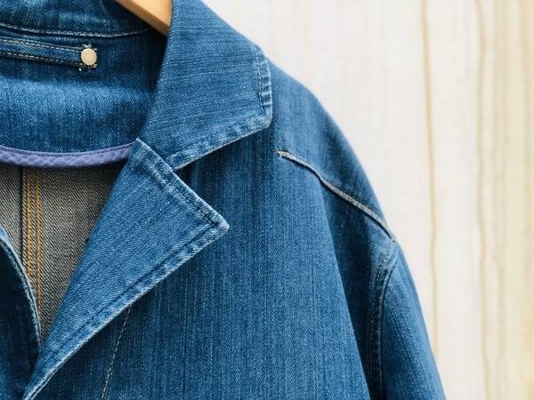 LEVI'S RED/リーバースレッド》よりショップコートが買取入荷中