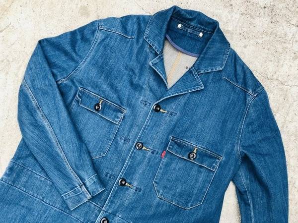 LEVI'S RED/リーバースレッド》よりショップコートが買取入荷中