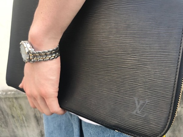 LOUIS VUITTON/ルイ・ヴィトンよりエピレザークラッチバッグのご