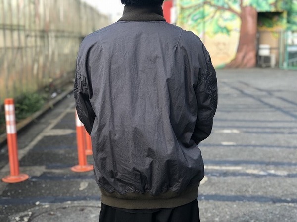 とても綺麗です!! 22ss sacai サカイ ボンバージャケット オンライン
