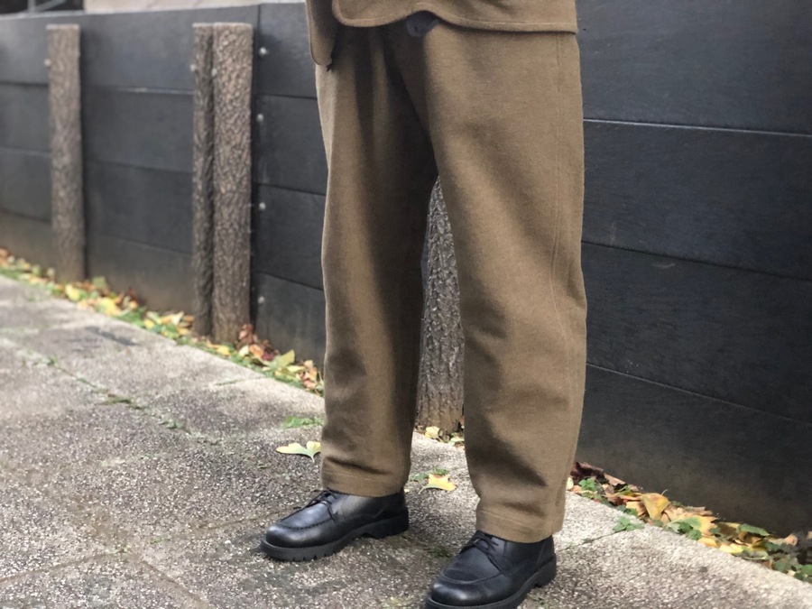 COMOLI/コモリ】より日本人に合ったルーズシルエットなセットアップが 