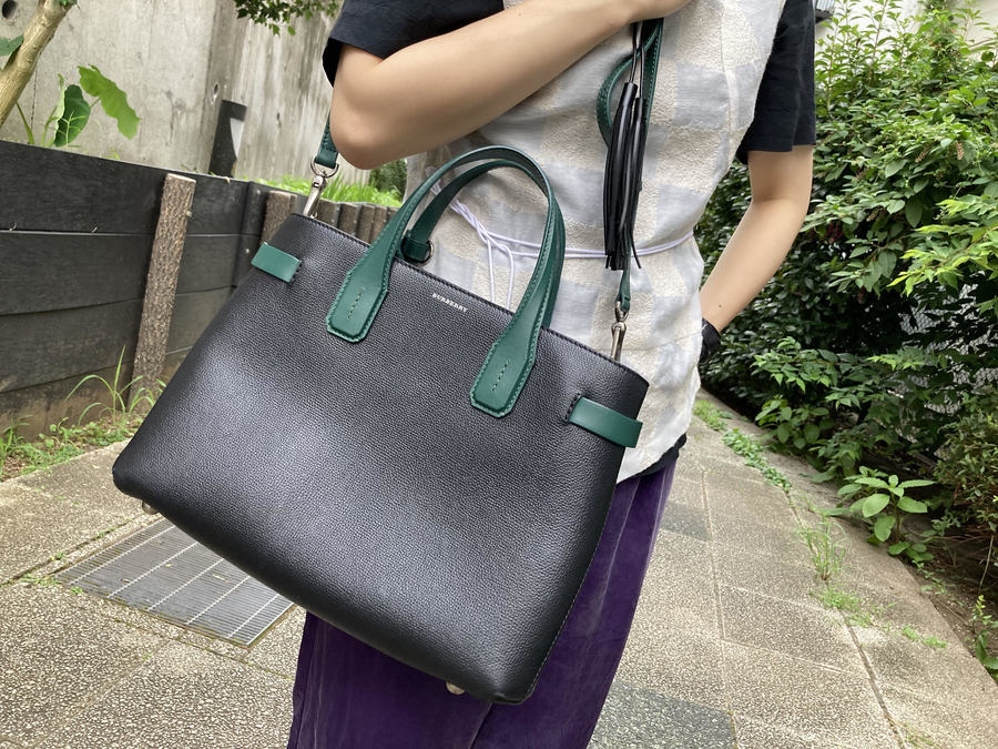 BURBERRY/バーバリー】より憧れの裏ノヴァチェック2WAYショルダー
