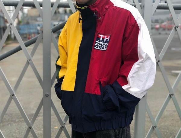 Champion　日本製　トラックジャケット　90s?マルチカラー　右胸左腕刺繍 専用！80s〜90s Champion 上下セット トラックジャケット&パンツ
