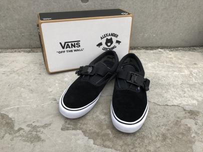 「スニーカーのVANS×ALEXANDER LEE CHANG 」