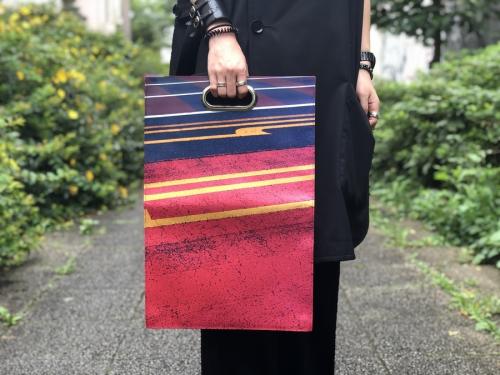 ISSEY MIYAKE/イッセイミヤケ】より夏カラーのクラッチバッグのご紹介