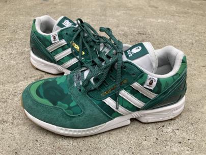 「スニーカーのadidas×A BATHING APE× UNDEFEATED 」