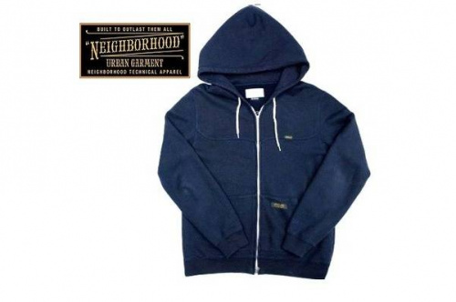 トップスのパーカー