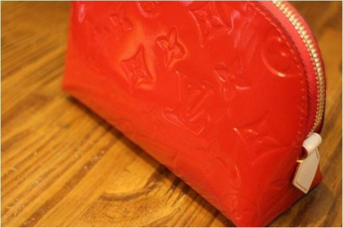 ルイヴィトンのLOUIS VUITTON