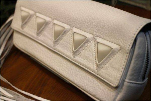 ディレイのクラッチバッグ