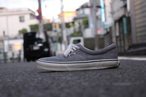 下北沢のスニーカー