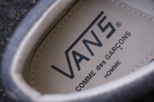 スニーカーのVANS