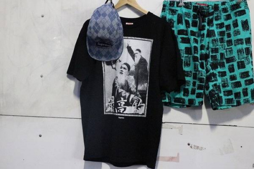 SUPREMEのシュプリーム