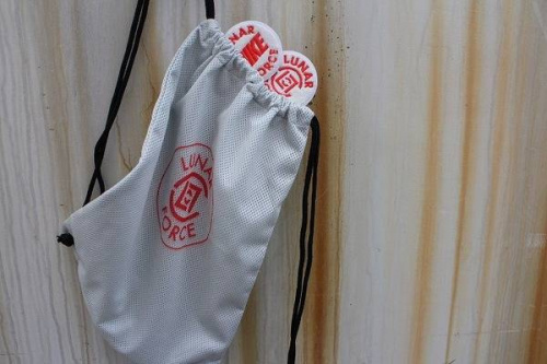 スニーカーのナイキ