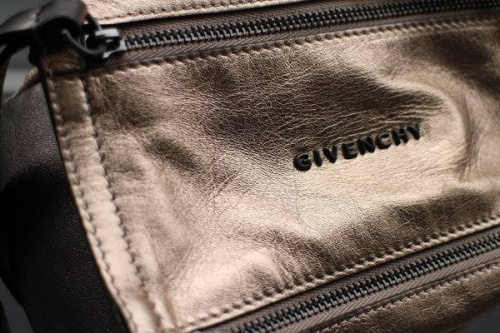 GIVENCHYの下北沢