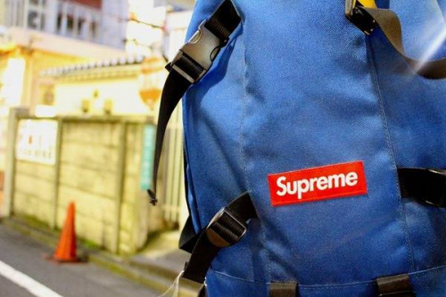 SUPREMEのシュプリーム