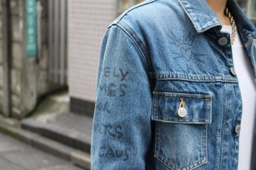 Mark Gonzalesのスライ