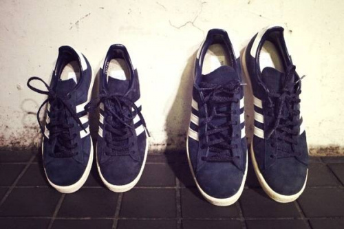 adidasのアディダス