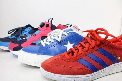 スニーカーの買取強化