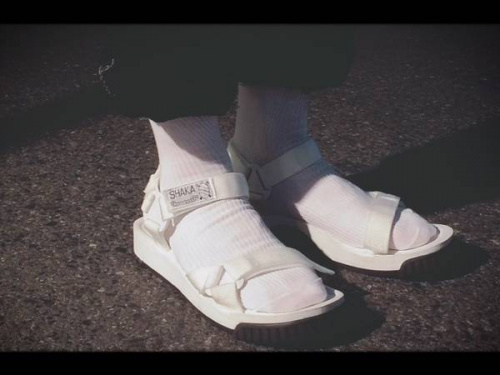 スイコックのサンダル